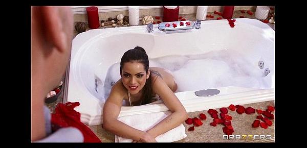  Busty Spanish bombshell Yurizan Beltran fucks her man in the bath